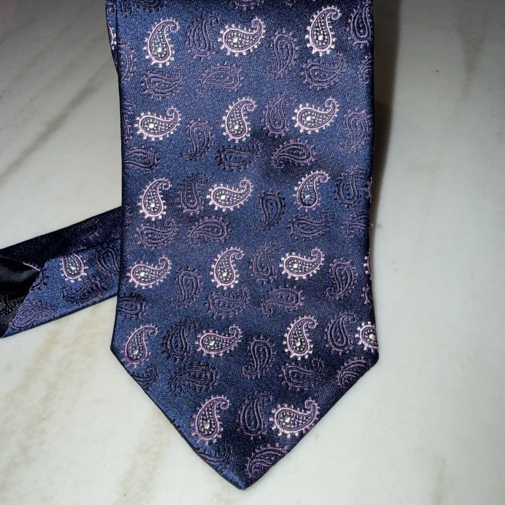 346 Brooks Brothers 100% Pure Silk Neck Tie Purple Navy Paisley Made In‎ USA
